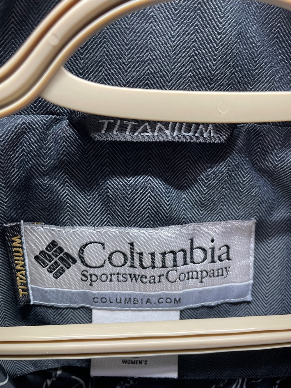 Columbia Titanium Down Parka Womens Medium Black Herringbone Excellent Long Coat - Picture 2 of 10
